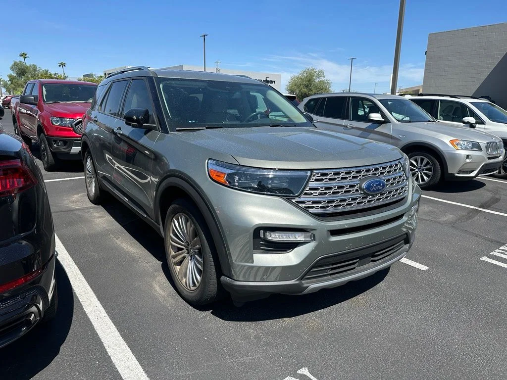Used 2020 Green Ford Limited image 7