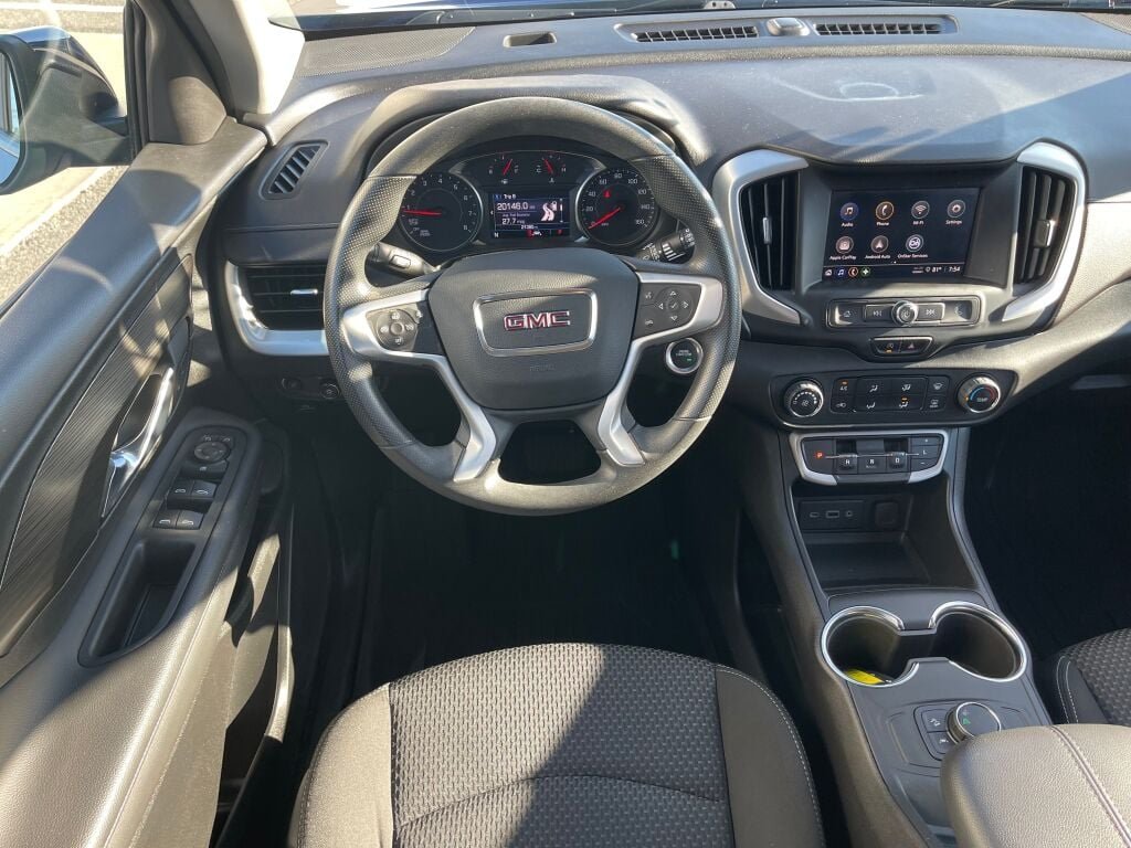 Certified Used 2023 Marine Metallic GMC SLE image 2