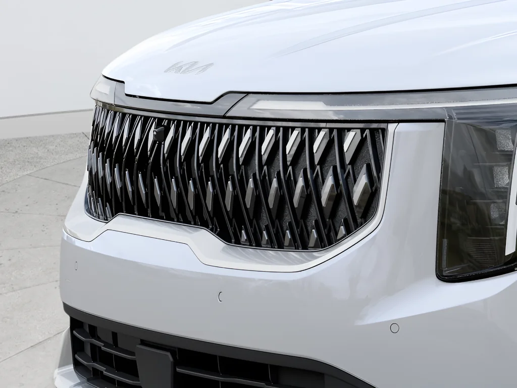 New 2027 White Kia LX image 27