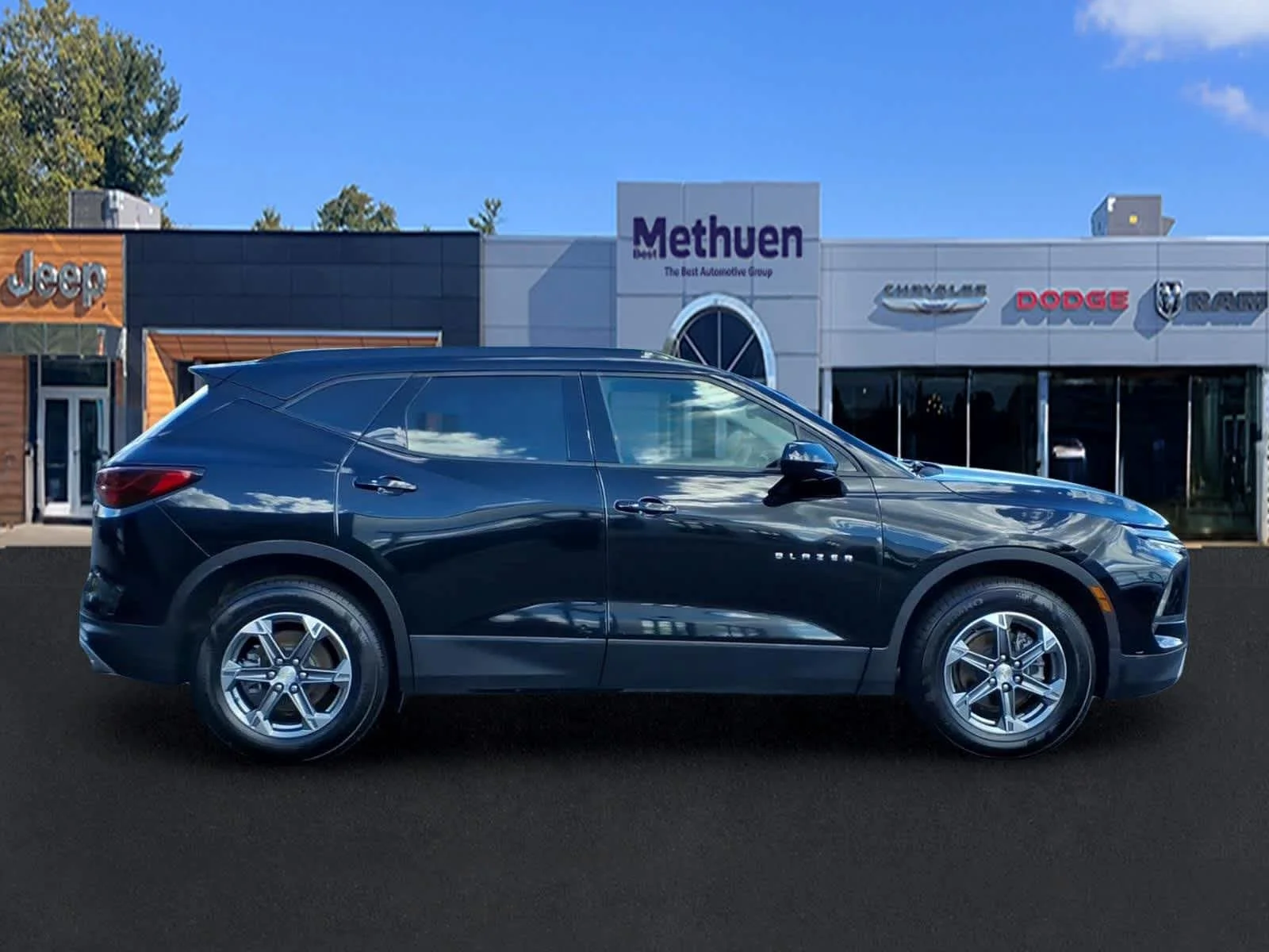Used 2023 Black Chevrolet LT image 2