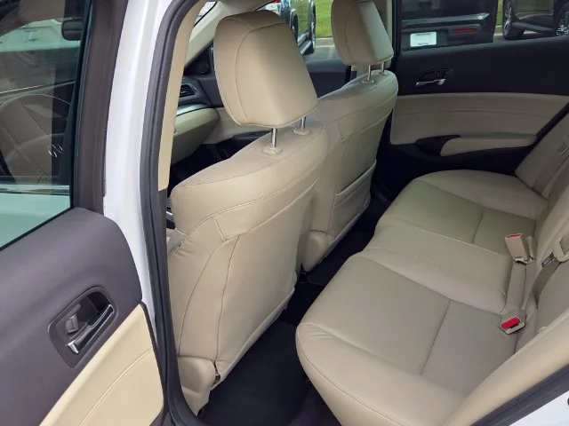 Used 2018  Acura 2.4L image 8