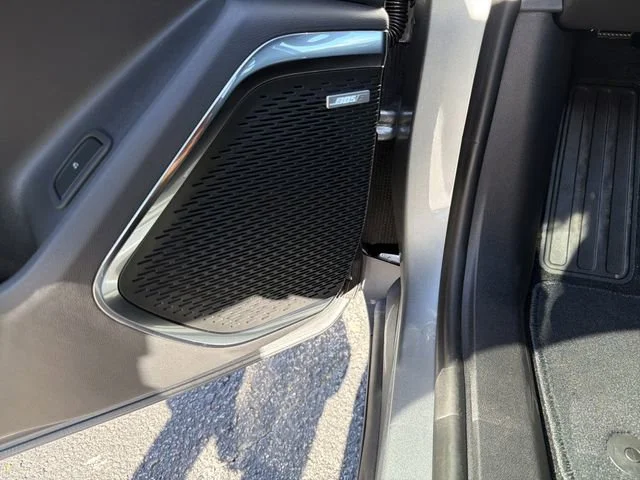 New 2026 Sterling Metallic GMC Elevation image 20