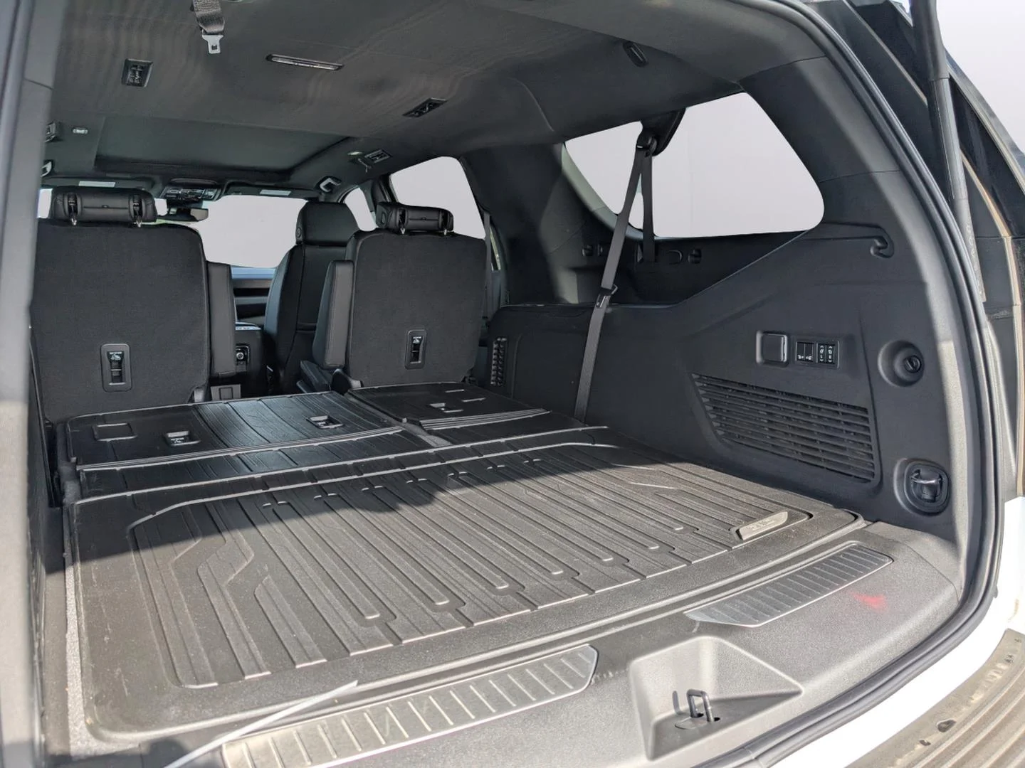 New 2026 Glacier White Tricoat GMC Denali image 20