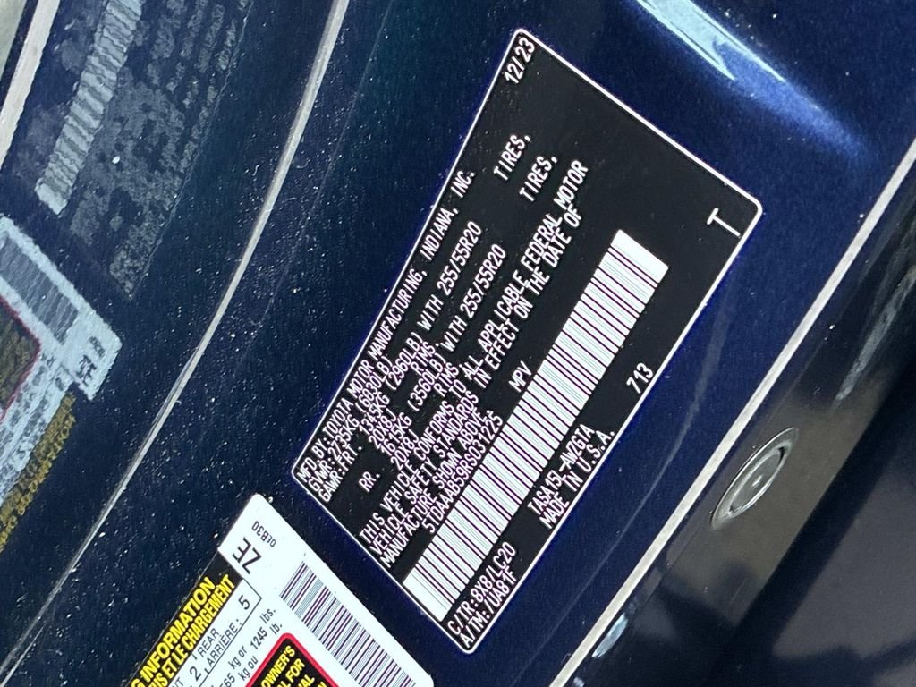 Used 2024  Toyota Limited image 23