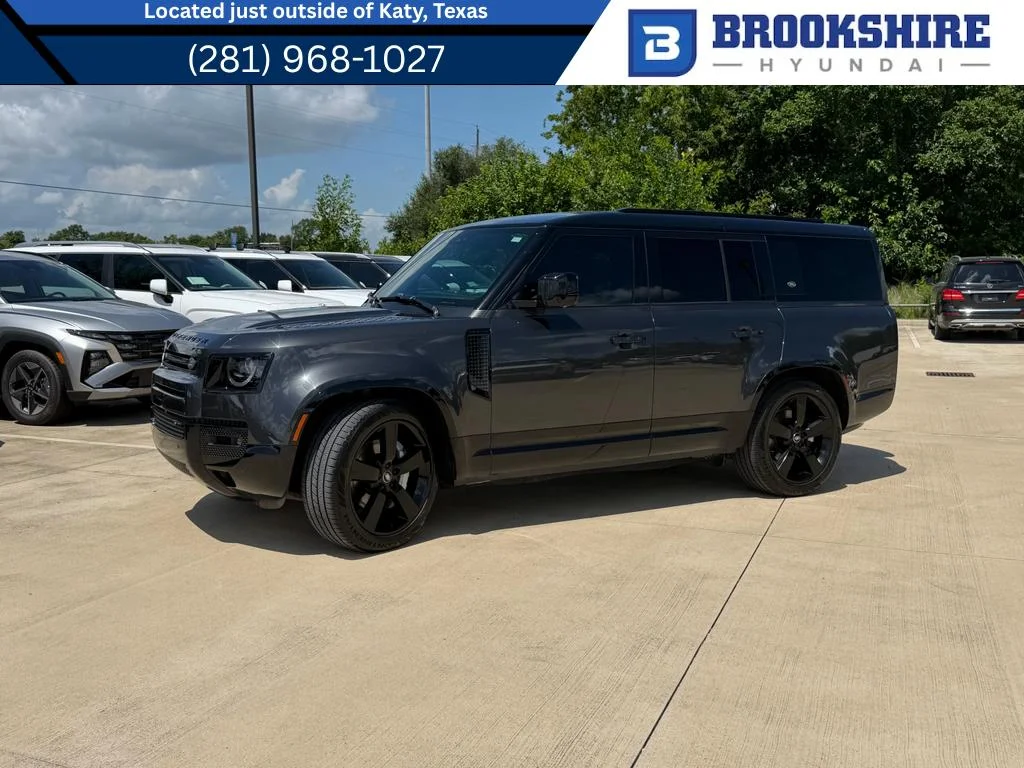 Used 2023  Land Rover X-Dynamic SE image 1