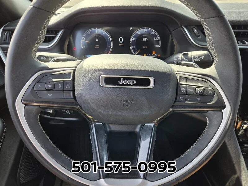 Used 2023 Velvet JEEP ALTITUDE 4X4 image 33