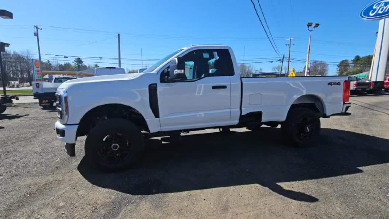 New 2026 Oxford White Ford F-250® XL image 4