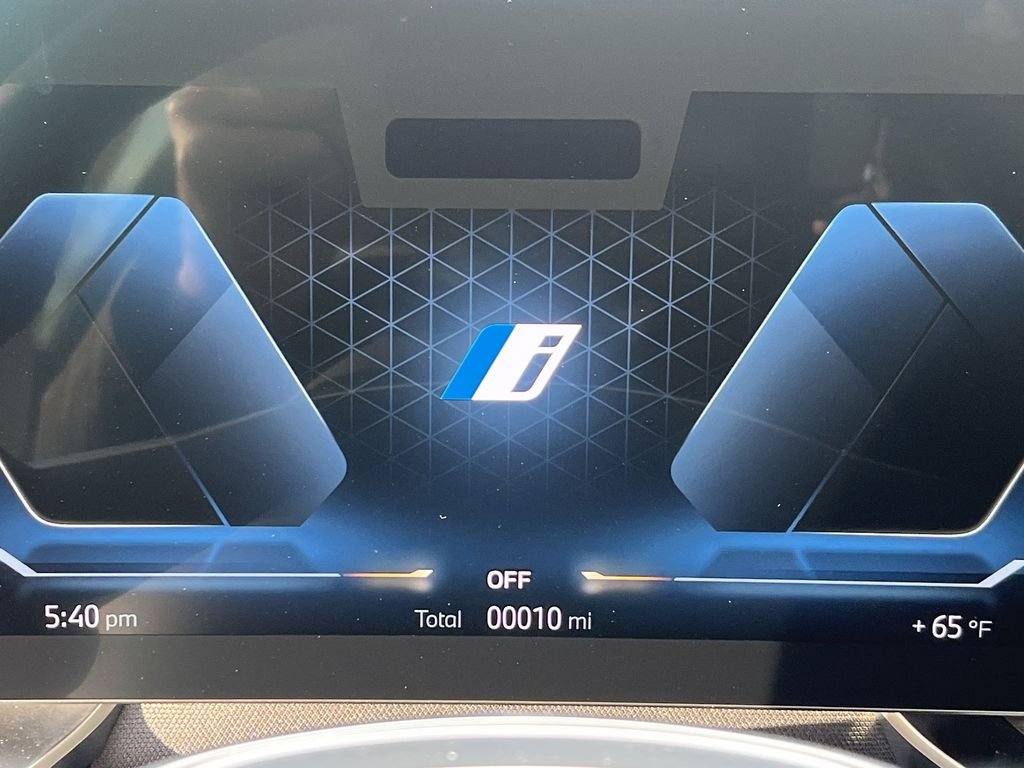 New 2026 Silver BMW xDrive60 image 15