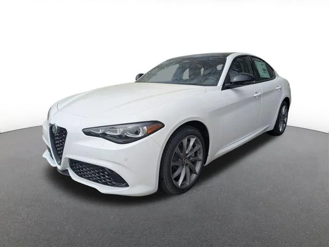 2025 Alfa Romeo Giulia Giulia AWD's photo