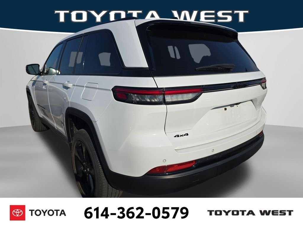 Used 2023 White Jeep Altitude X image 4