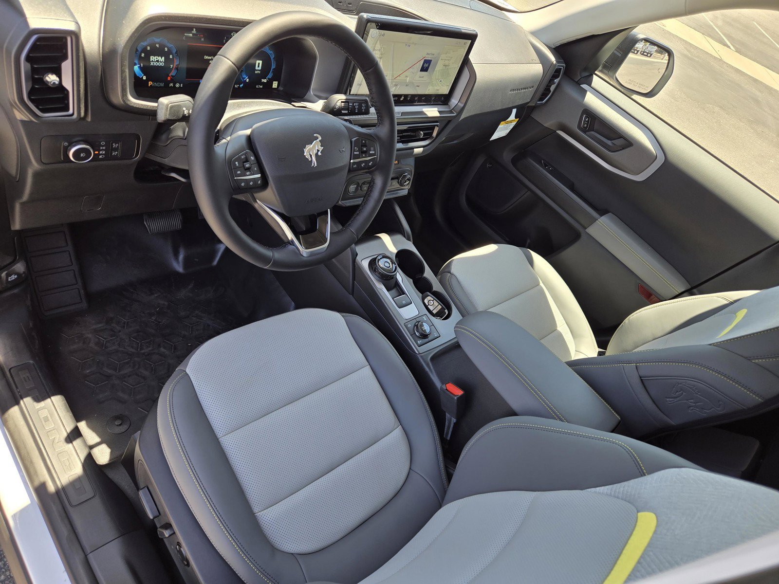 New 2026 Oxford White Ford Badlands® image 10