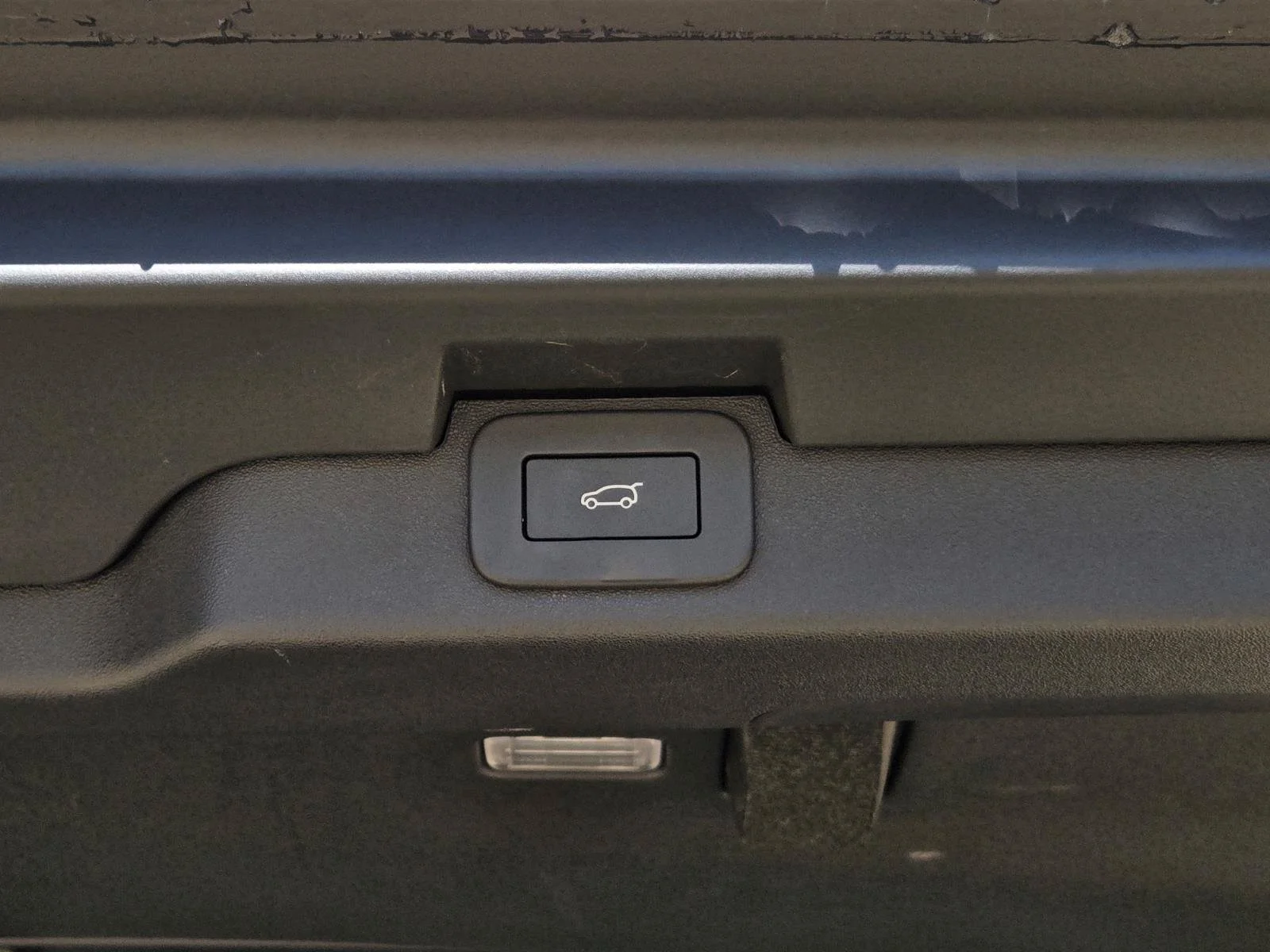 Certified Used 2025 Black Land Rover S image 12