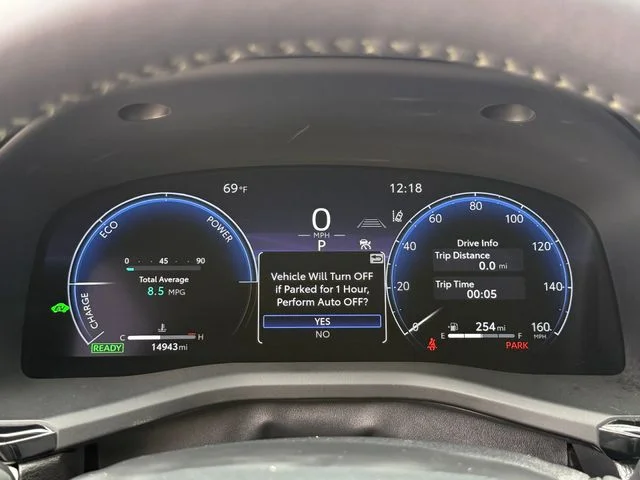 Used 2025  Toyota XLE image 14