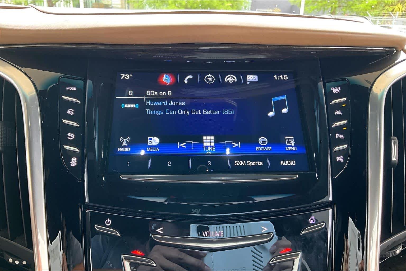 Used 2020 Crystal White Tricoat Cadillac Platinum image 31