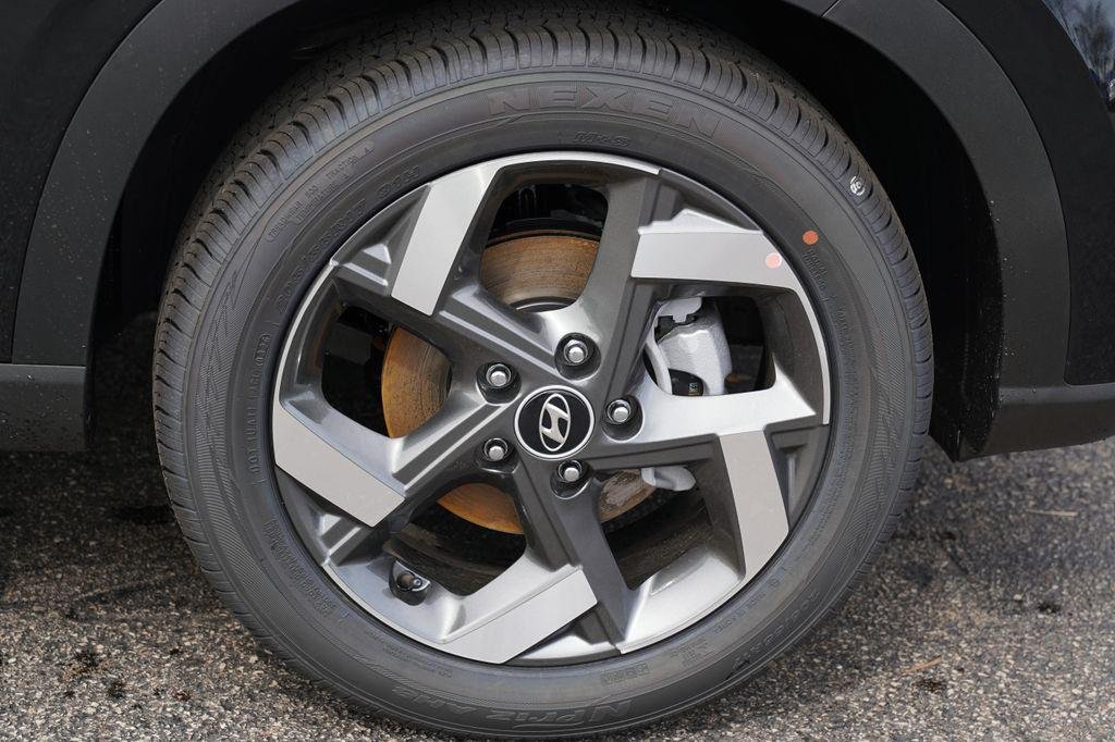 New 2026 Onyx Black Hyundai SEL image 7