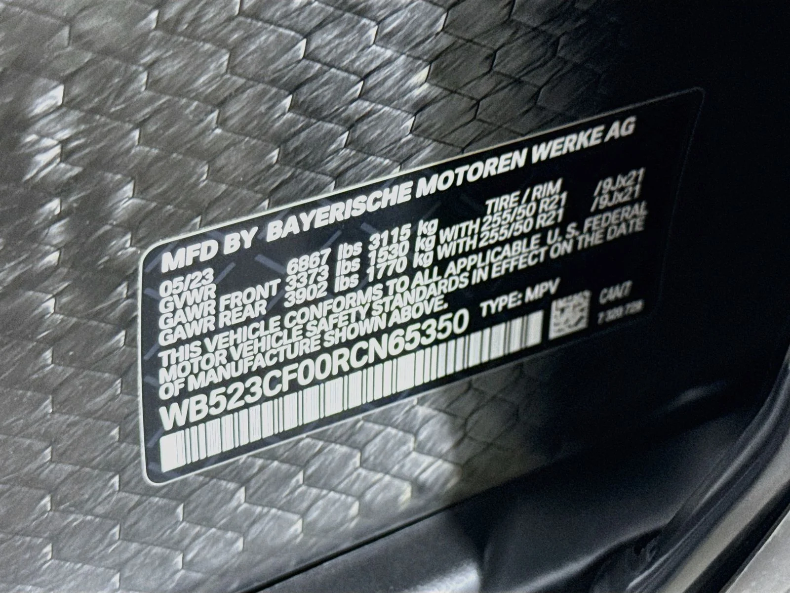 Certified Used 2024 Oxide Gray Metallic BMW xDrive50 image 33