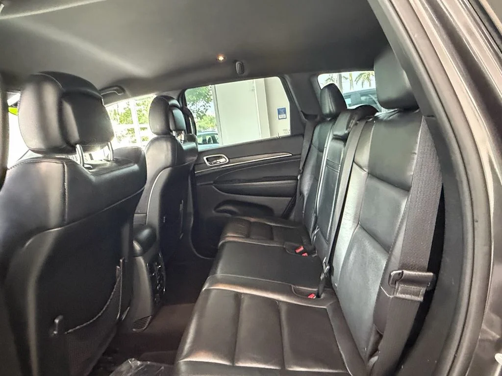 Used 2018 Gray Jeep Limited image 13