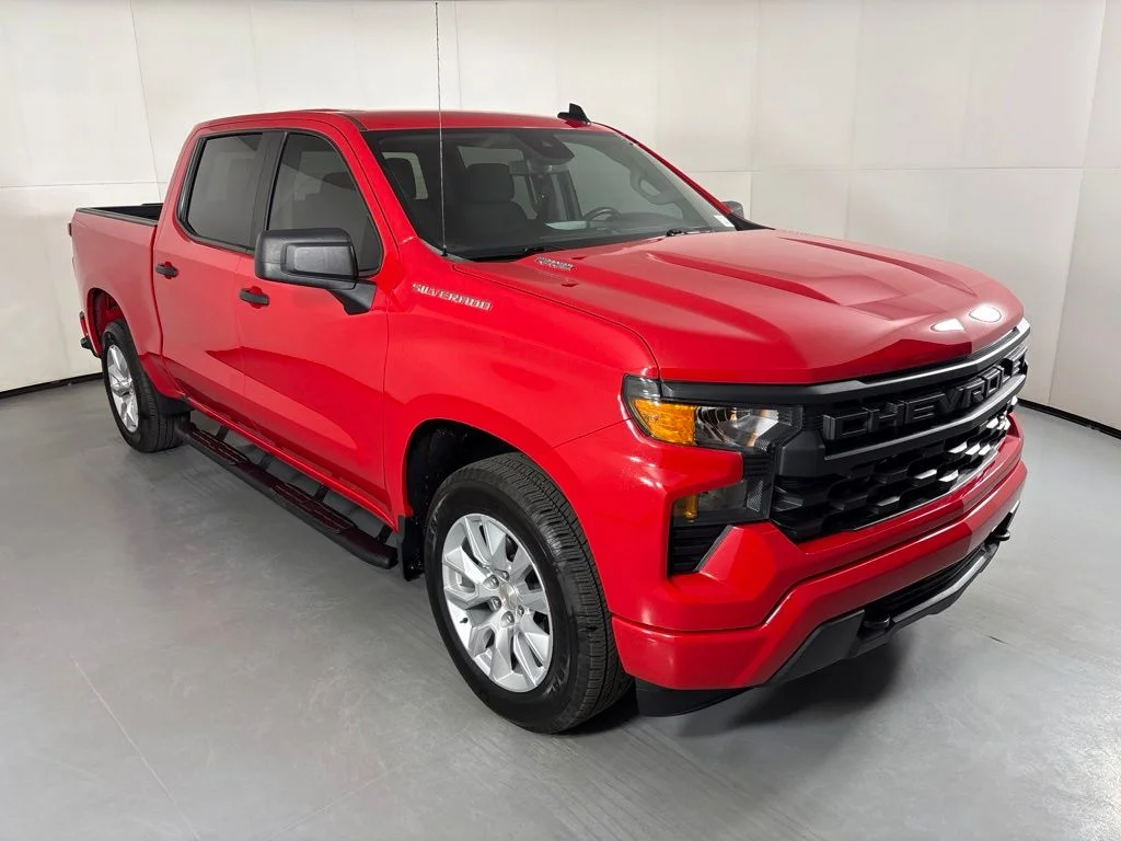 Used 2025 Red Chevrolet Custom image 2