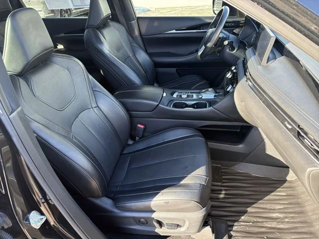 Used 2022 Black INFINITI PURE image 27
