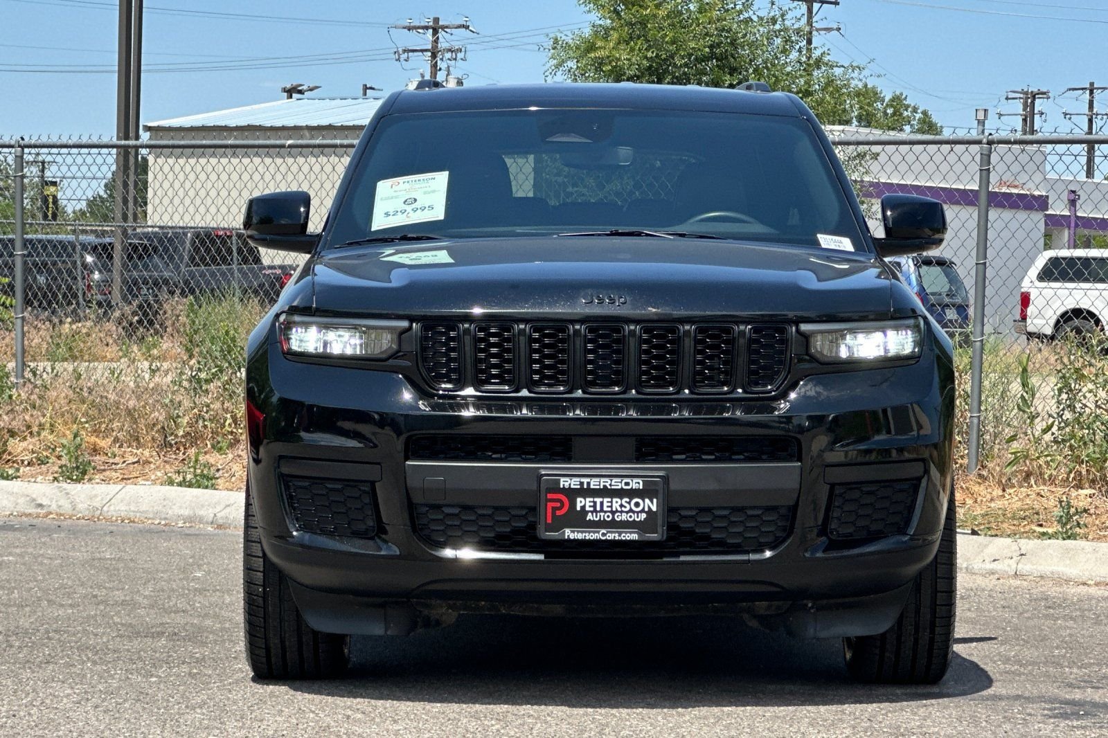 Used 2023 Black Jeep Altitude image 9