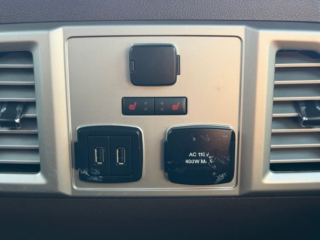 Used 2019 White Ford King Ranch image 26