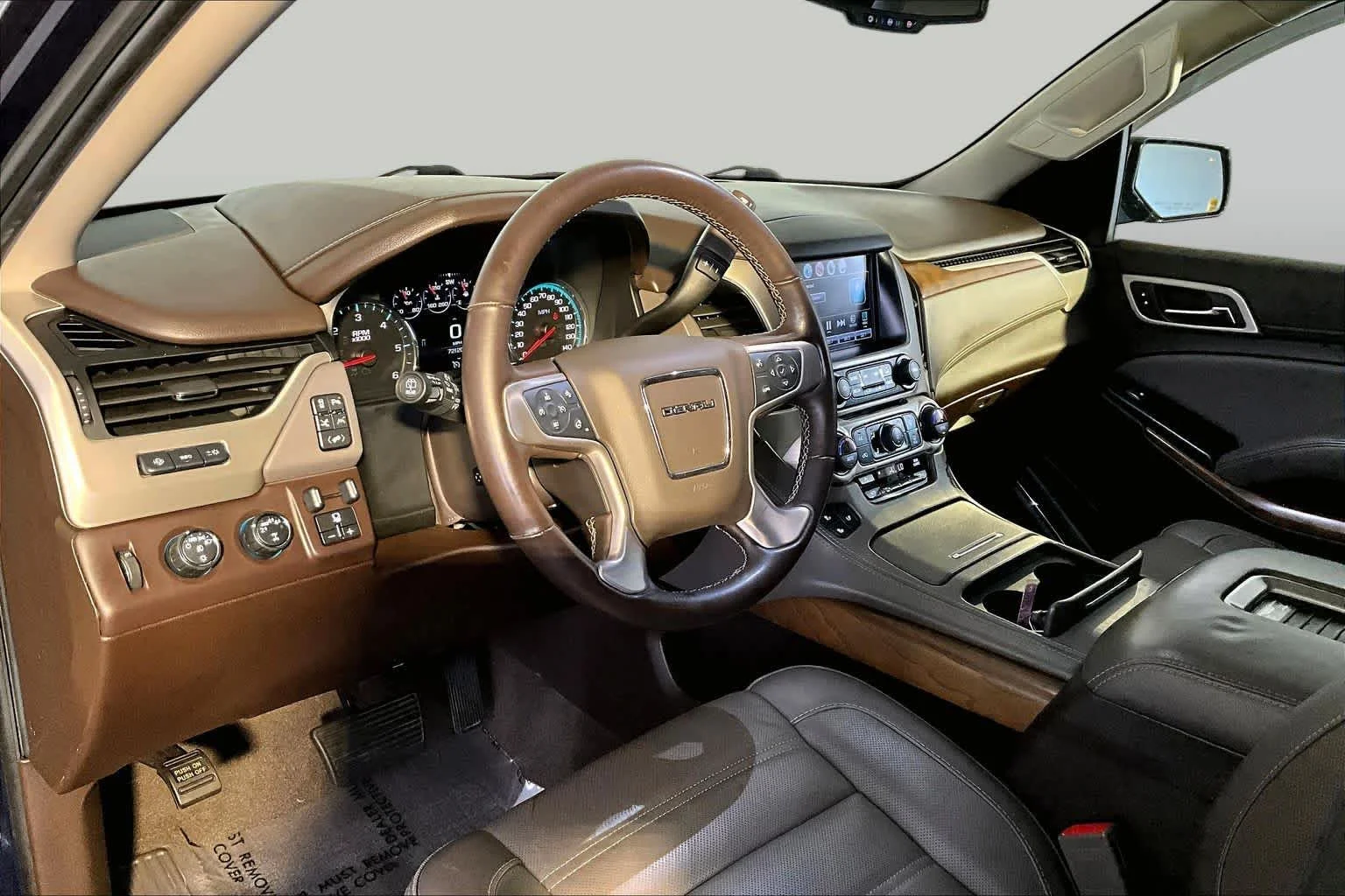 Used 2020 Dark Sapphire Blue Metallic GMC Denali image 18