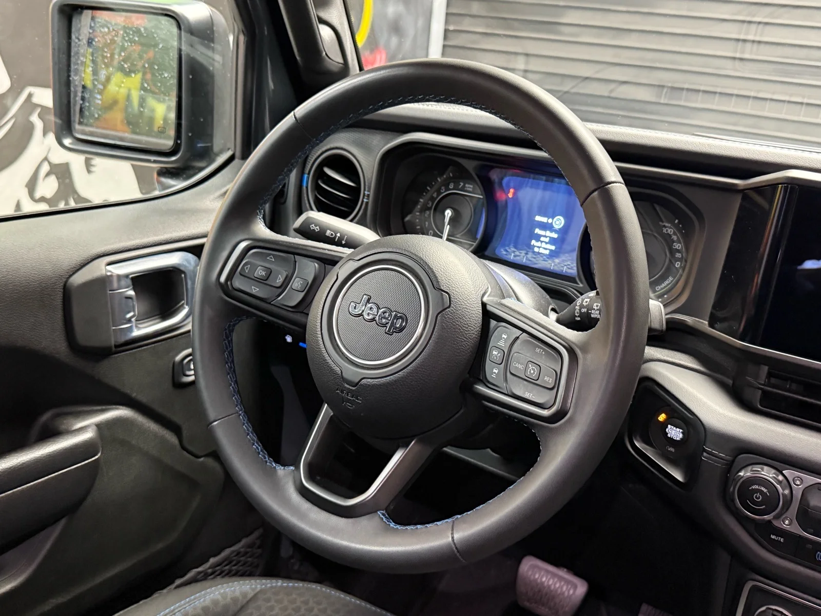 Used 2024 Anvil Clear Coat (pds) Jeep Rubicon 4xe image 11