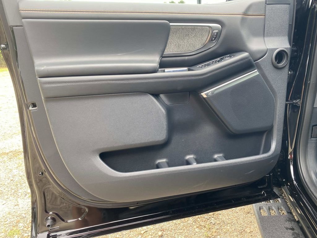 New 2026 Agate Black Metallic Ford Tremor® image 12