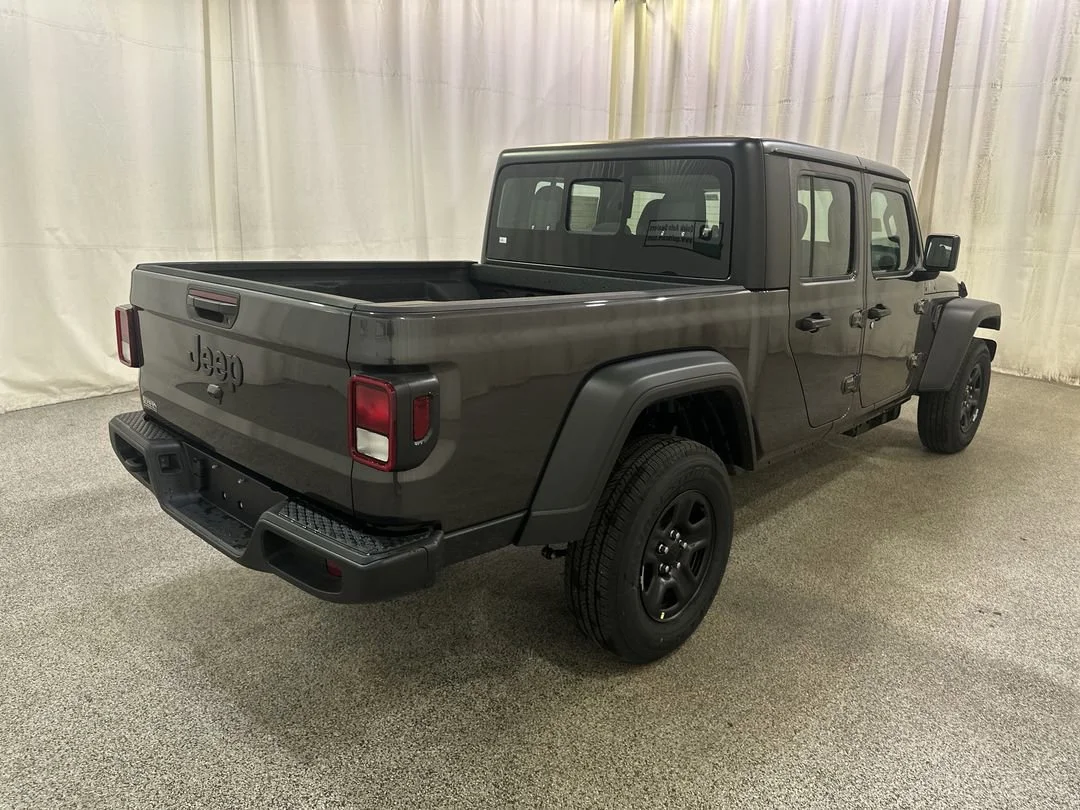 2026 Jeep Gladiator Sport - Photo 8