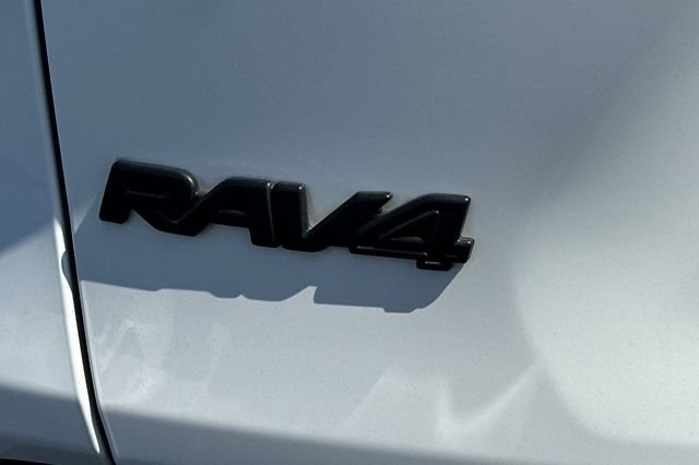 Certified Used 2019 White Toyota XLE Premium image 32