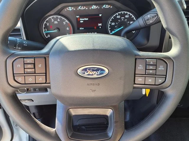 New 2026 Oxford White Ford XL image 15