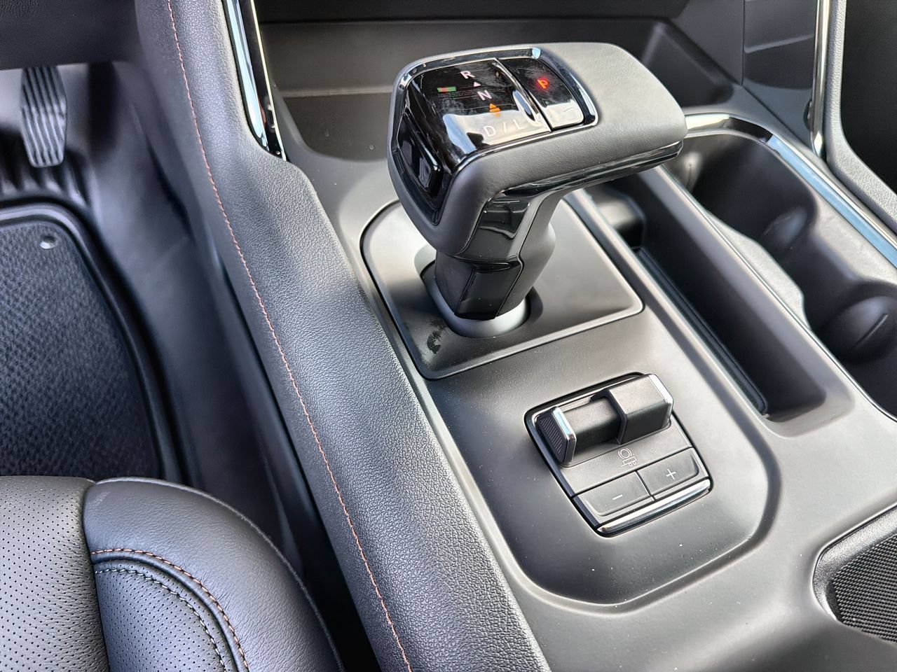 New 2026 Onyx Black GMC AT4 image 14