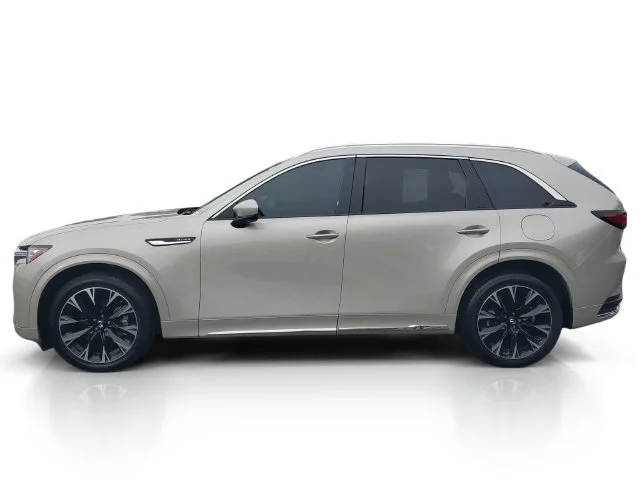 Used 2025 Platinum Quartz Mazda S Premium Package image 4