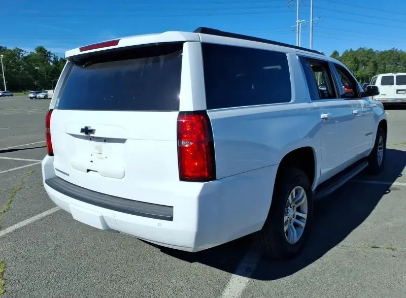Used 2019 Summit White Chevrolet LT image 2