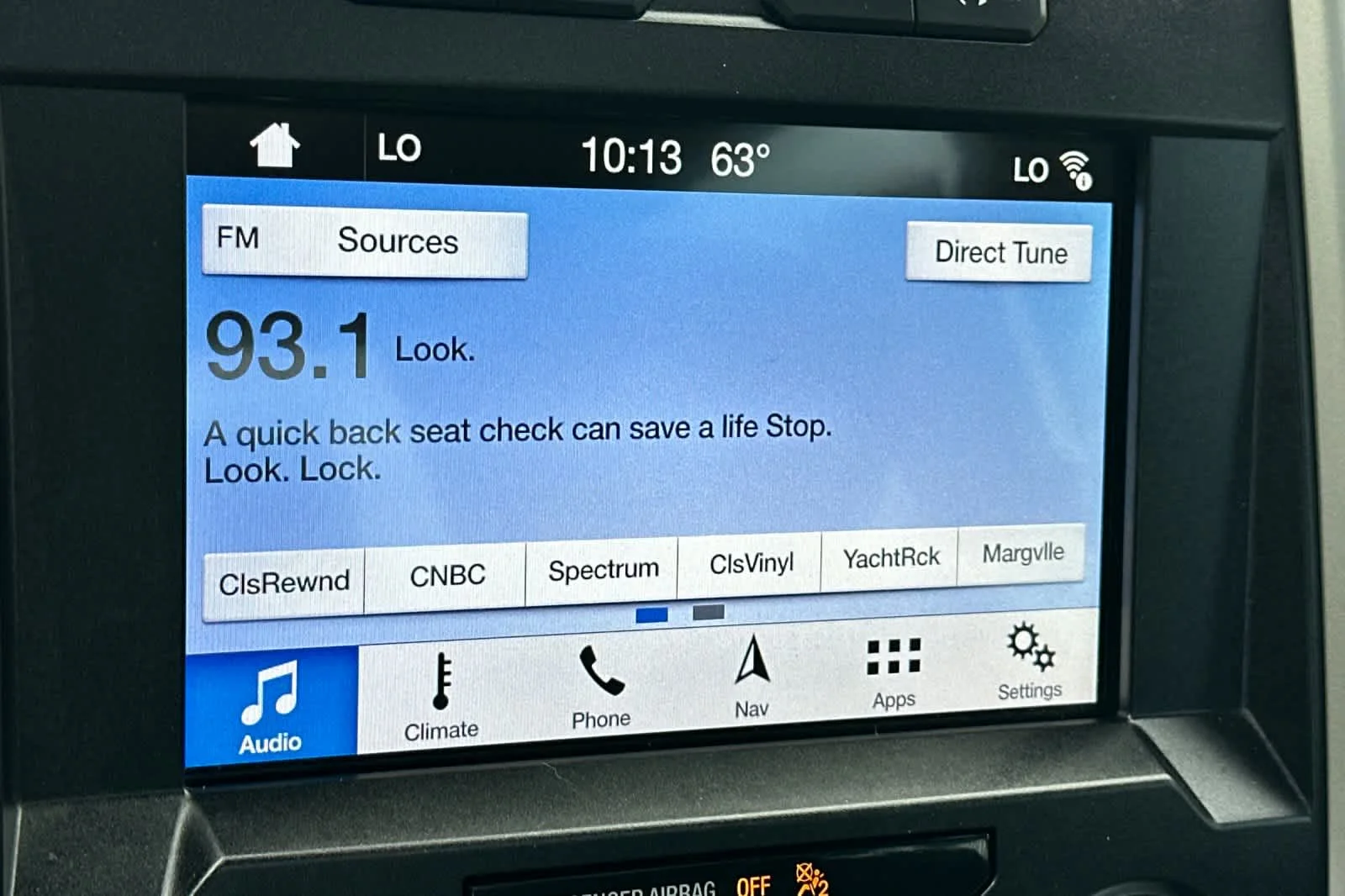 Certified Used 2019 Magnetic Metallic Ford LARIAT image 17