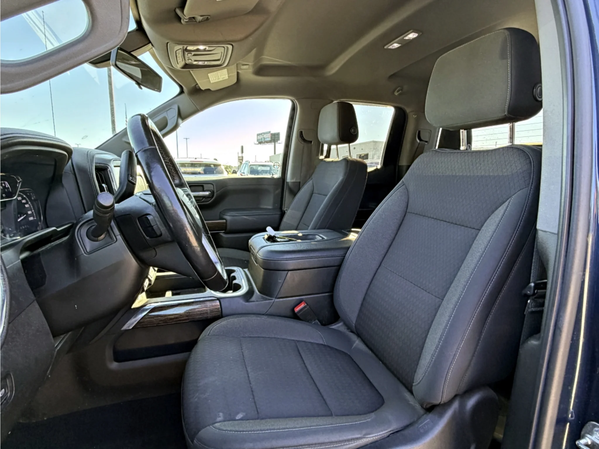 Used 2022 Pacific Blue Metallic GMC Elevation image 10