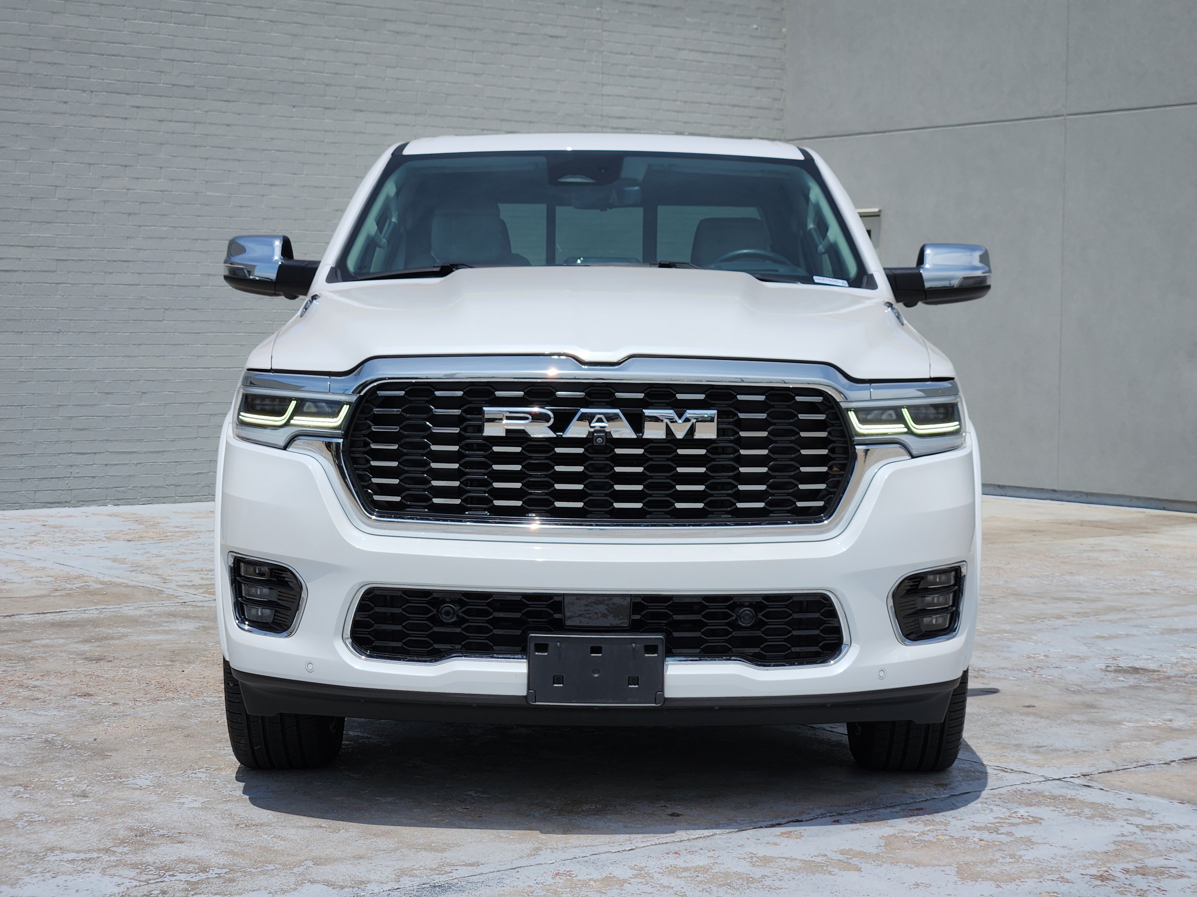 Used 2025 Ivory White Tri-Coat Pearlcoat Ram Tungsten image 3
