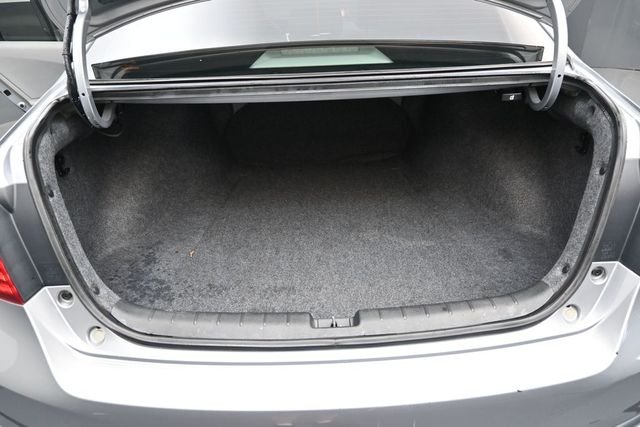 Used 2017 Lunar Silver Metallic Honda LX image 23