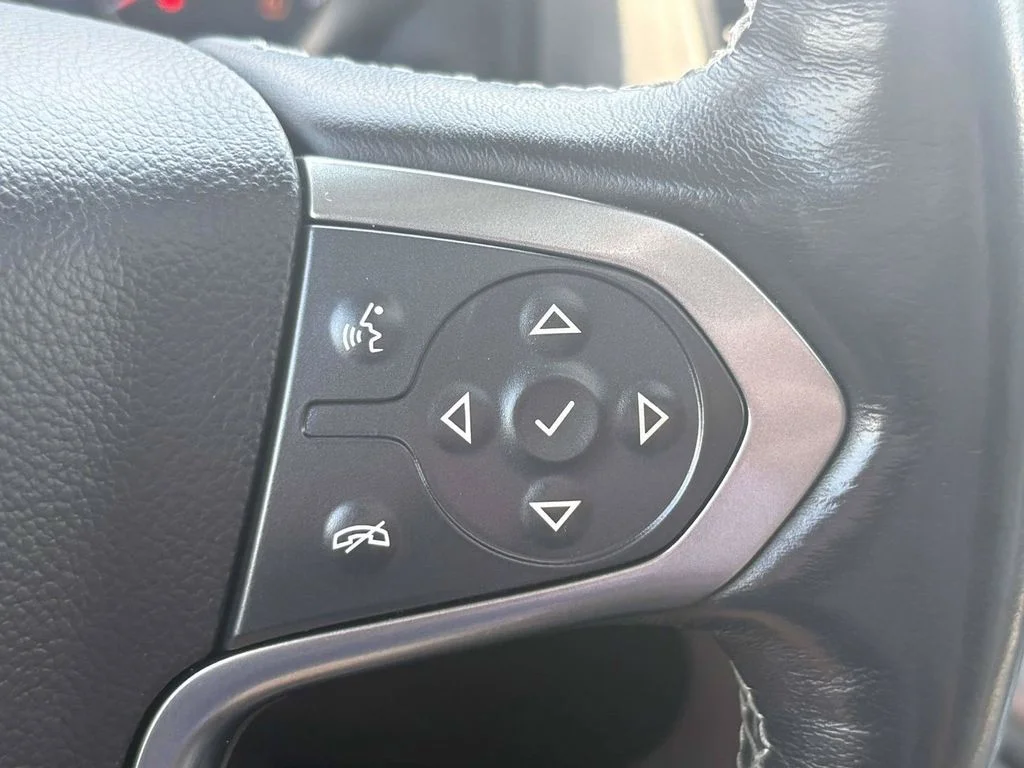Used 2018 Silver Chevrolet LT image 31