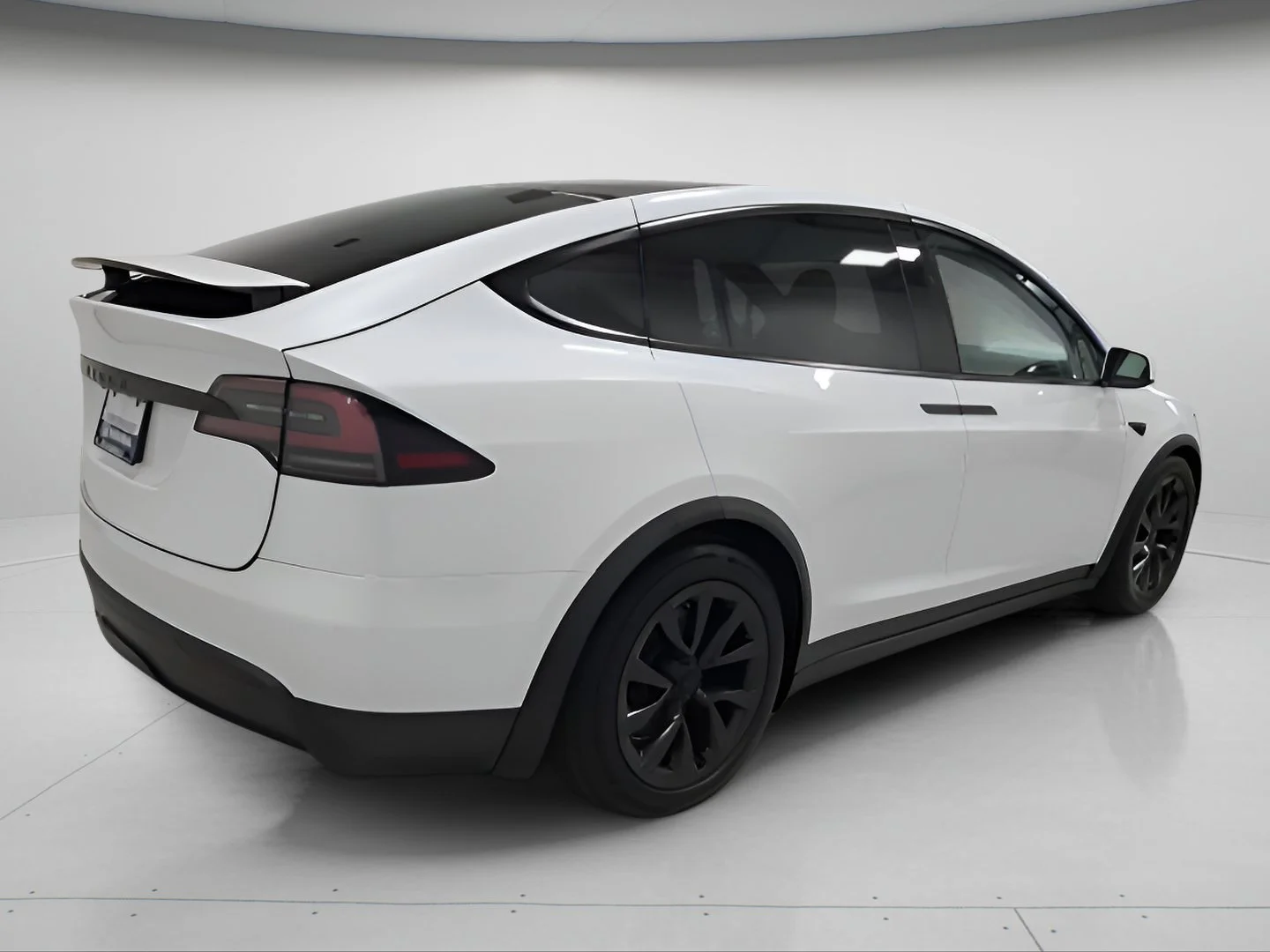 Used 2023 Pearl White Multi-Coat Tesla Standard Range image 5