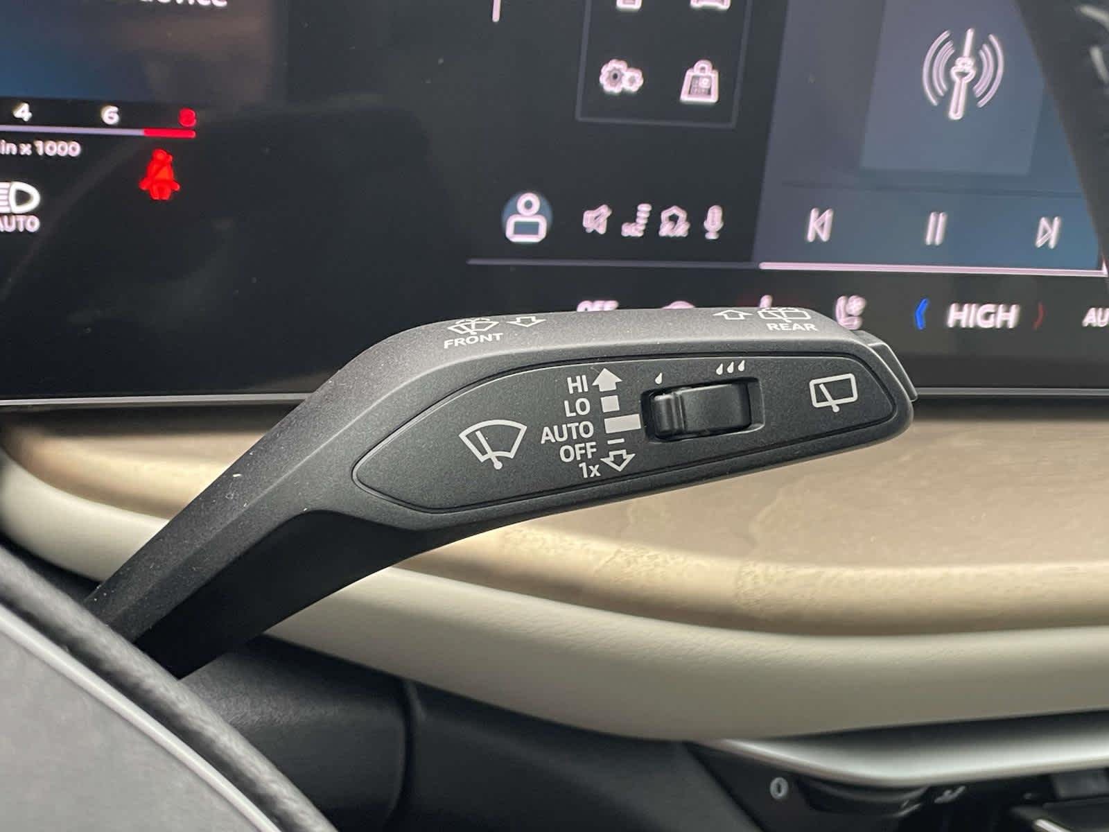 New 2025 Glacier White Metallic Audi Premium Plus image 36