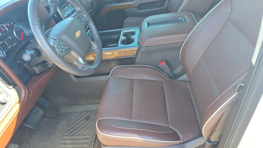 Used 2015 White Chevrolet High Country image 15