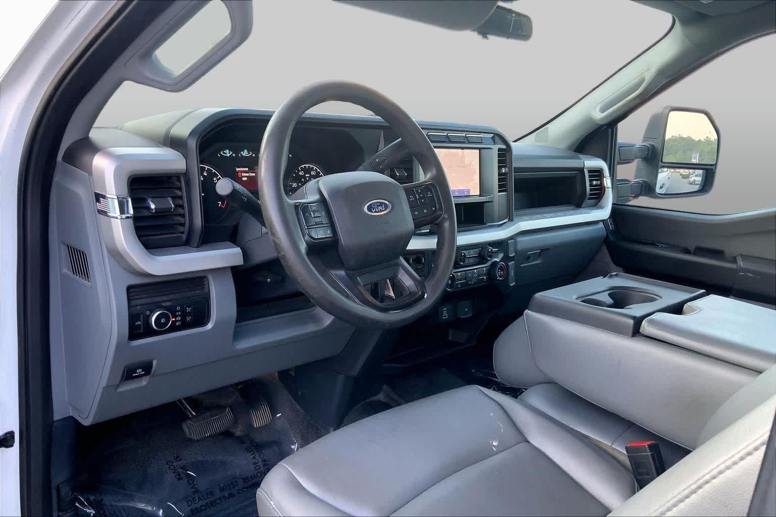 Used 2024 Oxford White Ford XL image 16