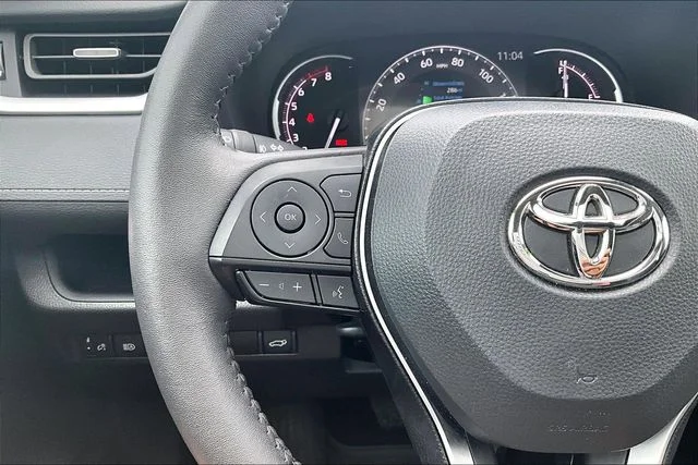Used 2025 Midnight Black Metallic Toyota XLE Premium image 11