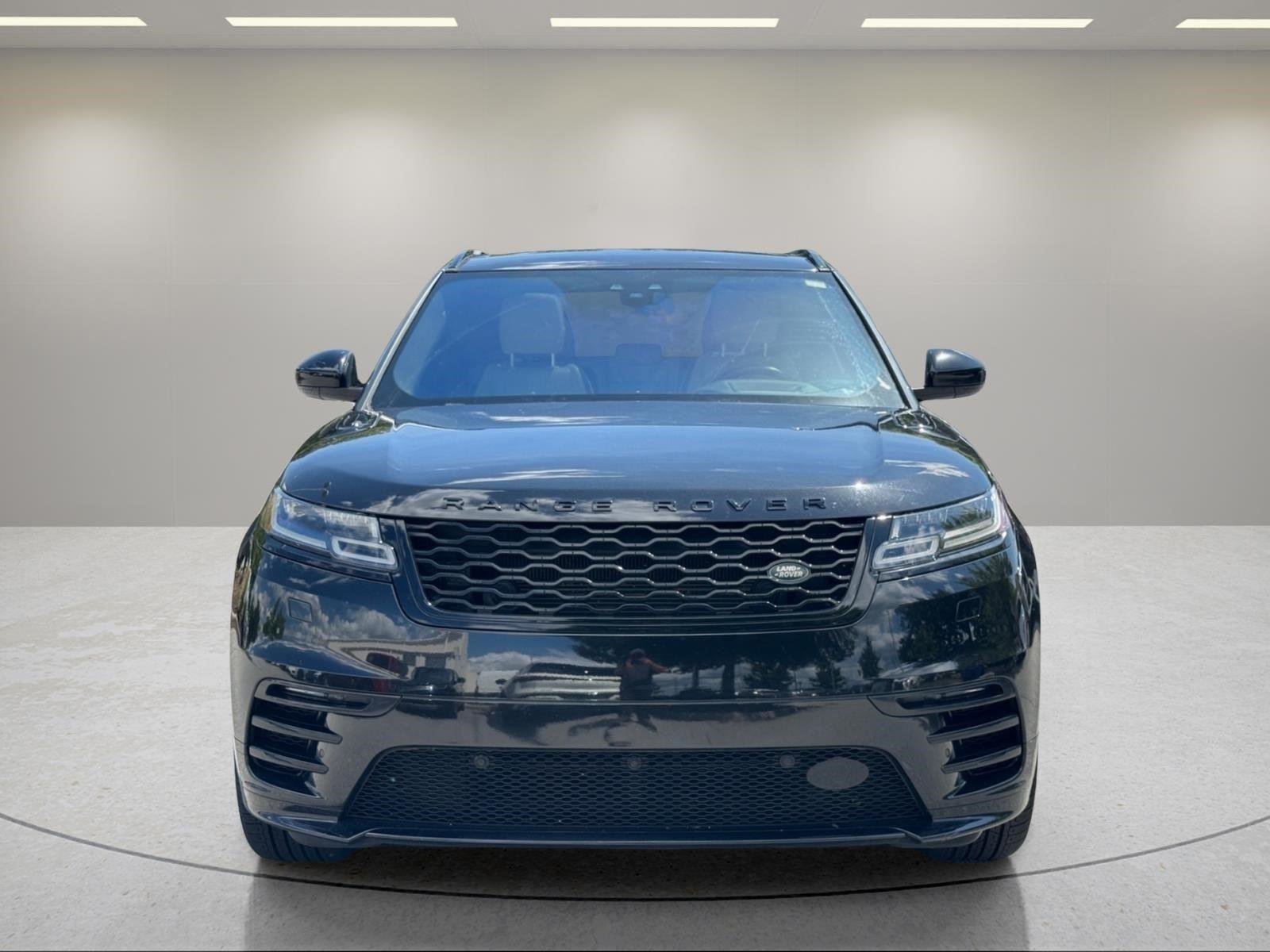 Used 2020 Santorini Black Metallic Land Rover R-Dynamic S image 8