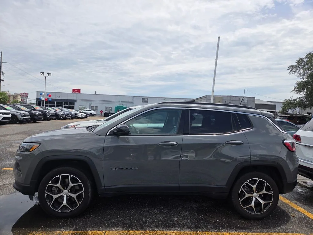 Used 2024 Gray Jeep Latitude image 2