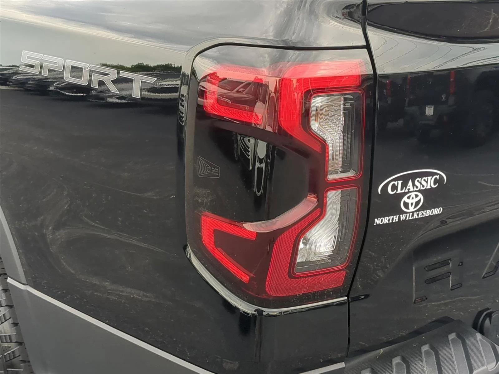 Used 2025 Shadow Black Ford XLT image 12