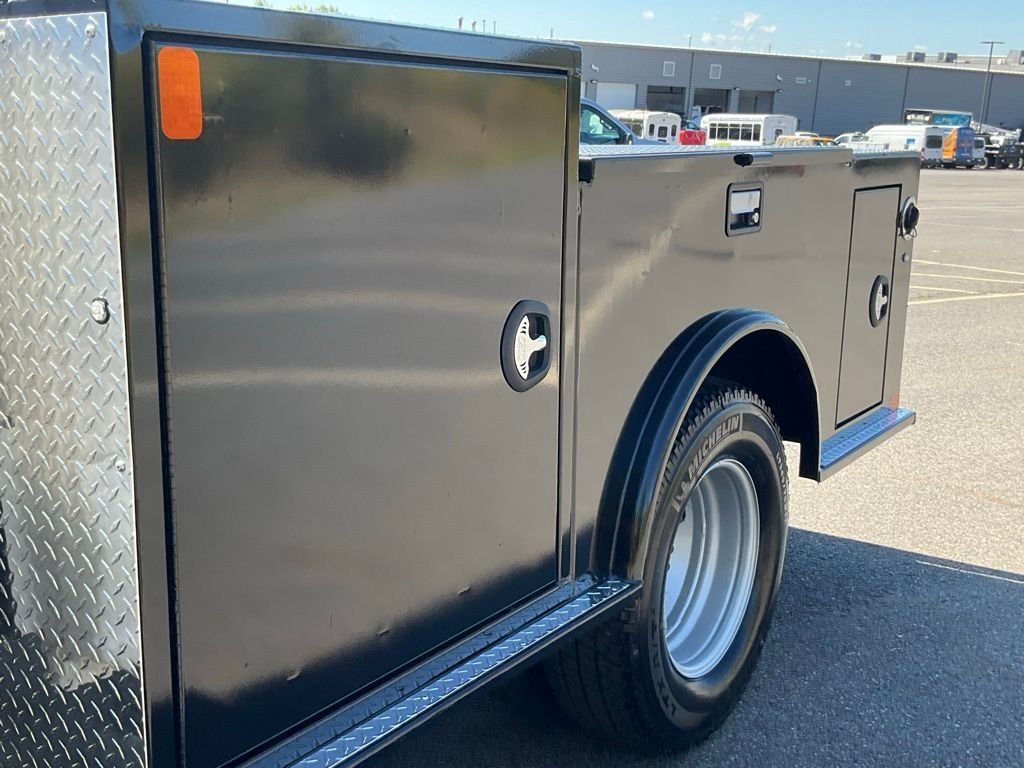 2024 Ford F-350 Super Duty Chassis Cab XL - Photo 35