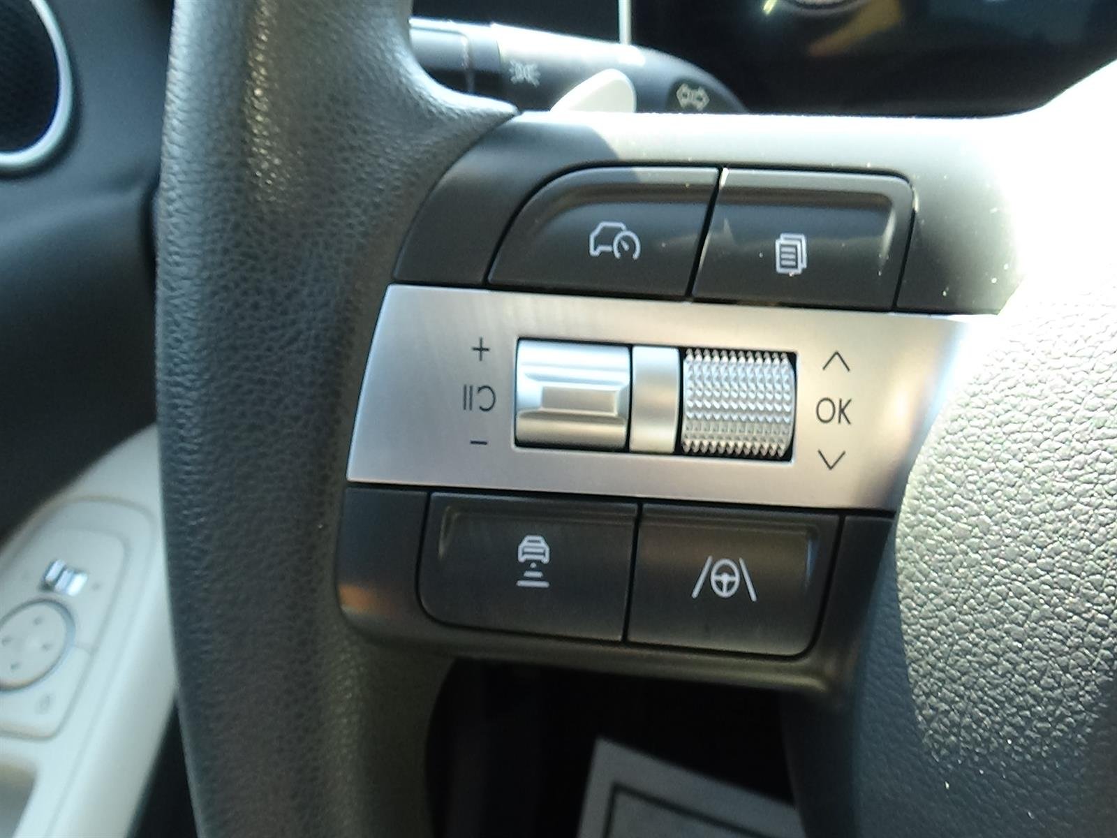 Certified Used 2025 Portofino Gray Metallic (t2g) Hyundai SEL image 16