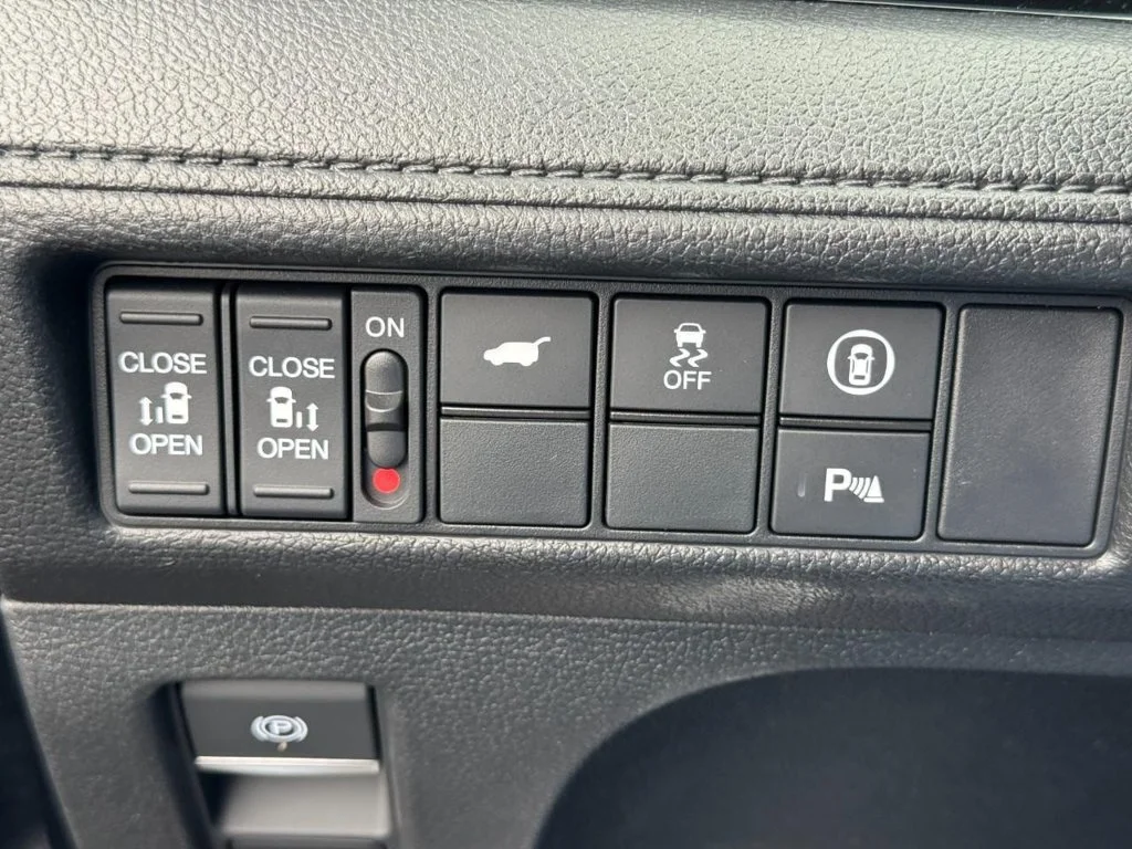 Used 2024 Black Honda Touring image 27